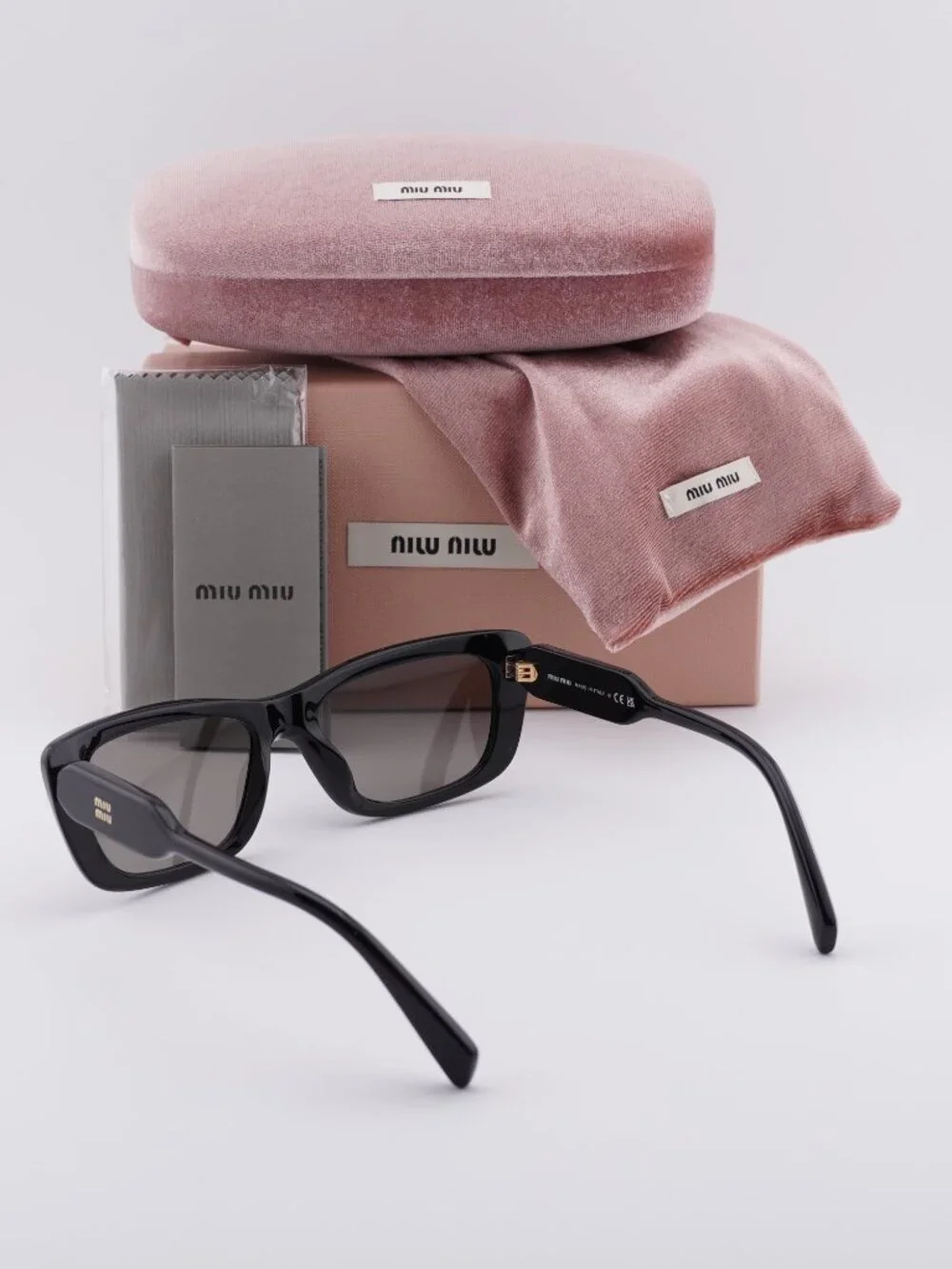 Miu Miu model mu